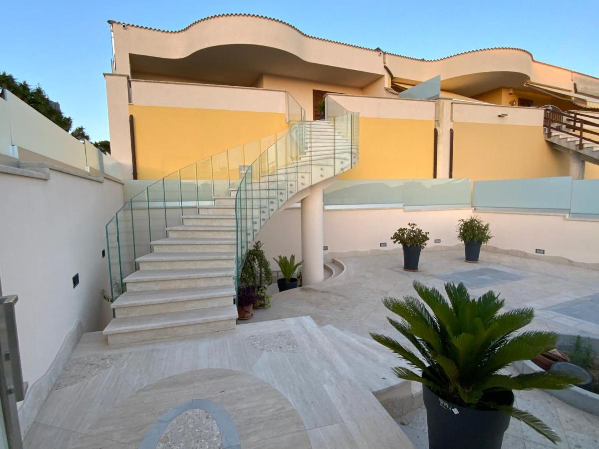 Oasi Nel Deserto Bed & Breakfast Custonaci Bagian luar foto